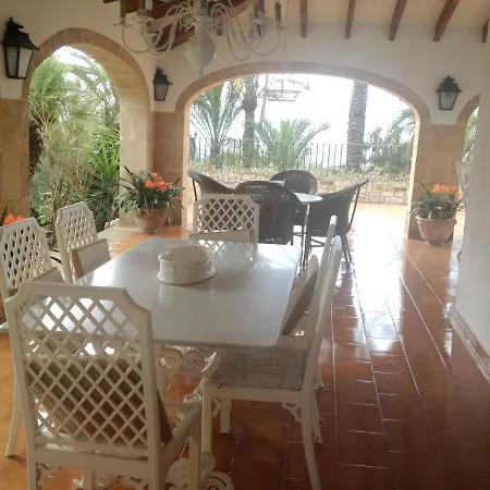 Seaside In With Private Pool Willa *